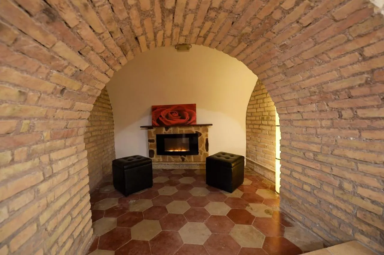Easy Holidays - In Selci Colosseo