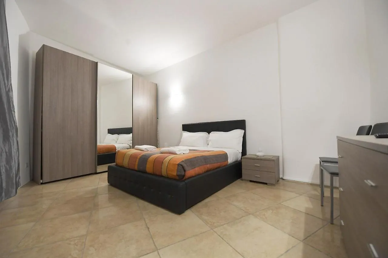 Apartment Easy Holidays - In Selci Colosseo Italy